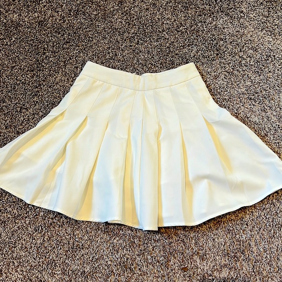 Dresses & Skirts - Cute tennis skirt